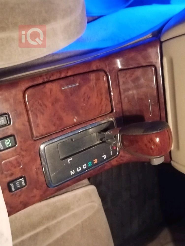 تۆیۆتا کراون